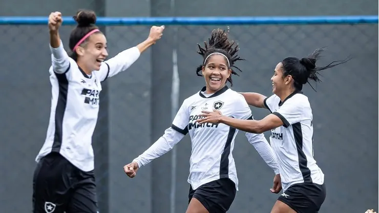 Gloriosas do Botafogo, comemoram vitória de virada sobre o Ferroviária na Copinha Feminina e avançam para as quartas de final
