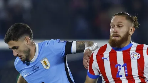 - Isidro Pitta é aprovado no Santos