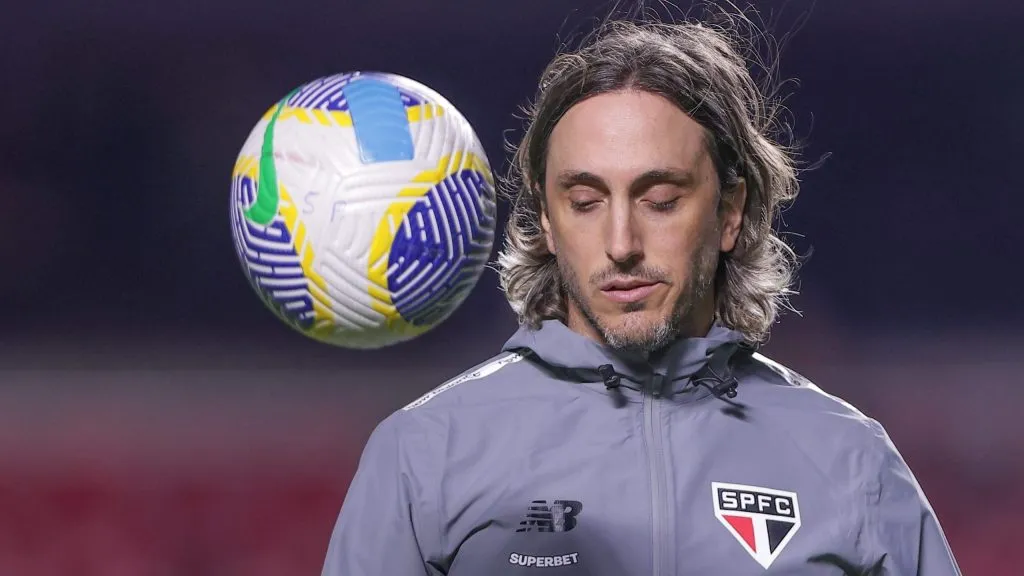 Milton Neves acredita em +1 derrota de Zubeldía no São Paulo - Foto: Ettore Chiereguini/AGIF.