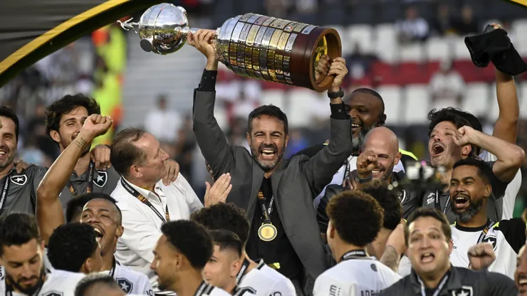 Artur Jorge comemora título da libertadores - Foto: ALEJANDRO PAGNI