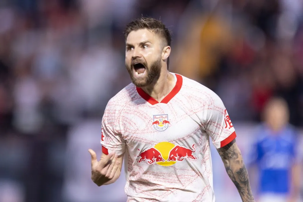 Foto: Diogo Reis/AGIF – Eduardo Sasha vem sendo destaque do Bragantino