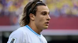 Agustín Cannobio, em ação pelo Uruguai - Foto: Franklin Jacome/Getty Images.