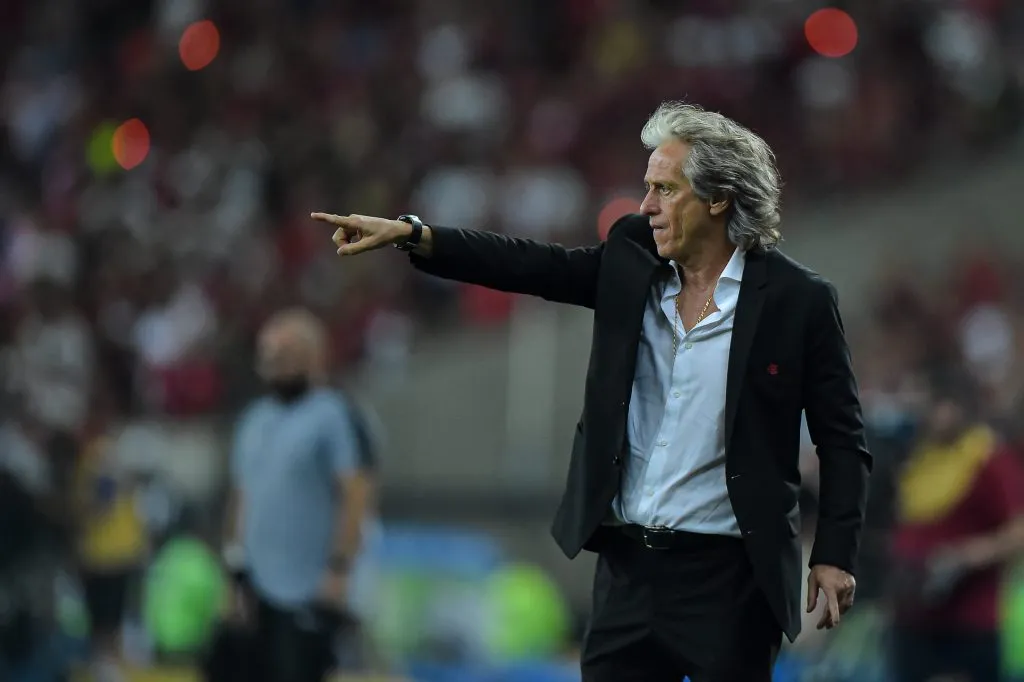 Jorge Jesus em partida pelo Flamengo. Foto: Thiago Ribeiro/AGIF