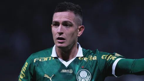 Aníbal Moreno, volante do Palmeiras, em ação pelo Brasileirão