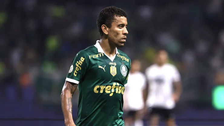 Marcos Rocha retorna aos 11 titulares do Verdão