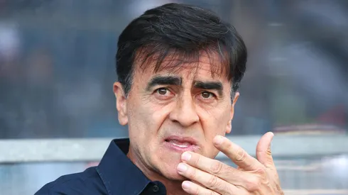 Gustavo Quinteros, treinador do Vélez, na mira do Peixe.