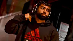 Gabigol chegando à Arena MRV para a decisão da Copa do Brasil entre Atlético-MG e Flamengo. Foto: Marcelo Cortes/CRF