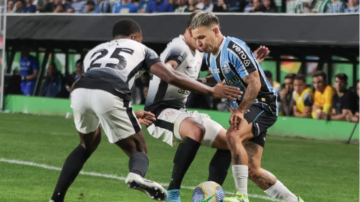 Foto: Robson Mafra/AGIF