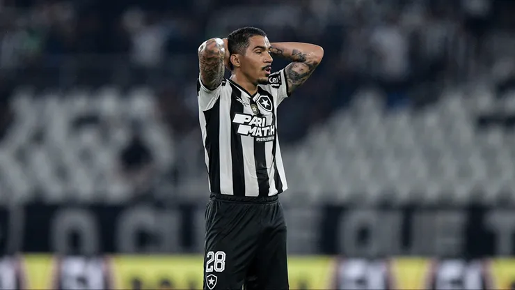 Jorge Nicola afirma que as chances de Allan ser contratado pelo Vasco em 2025 são muito baixas