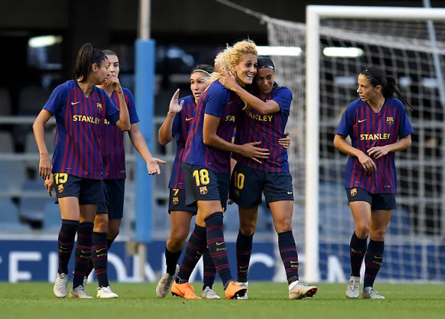 Andressa Alves, comemora primeiro de Kheira Hamraoui com a camisa do Barcelona, na UEFA Women’s Champions League, 2018.  Foto: David Ramos/Getty Images