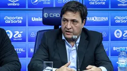 Alberto Guerra durante coletiva no CT Luiz Carvalho.