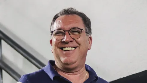 Marcelo Teixeira, presidente do Peixe, durante jogo na Vila Belmiro.