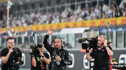 Hamilton em despedida da Mercedes