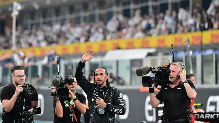 Hamilton em despedida da Mercedes
