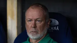 Mano Menezes conseguiu evitar o rebaixamento do Flu.