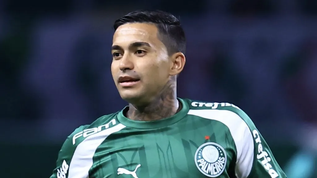 Dudu jogador do Palmeiras durante aquecimento antes da partida contra o Juventude no estadio Arena Allianz Parque pelo campeonato Brasileiro A 2024. Foto: Marcello Zambrana/AGIF