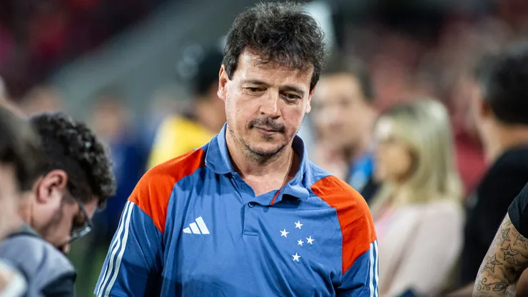 Cruzeiro toma decisão sobre demissão de Fernando Diniz por um motivo