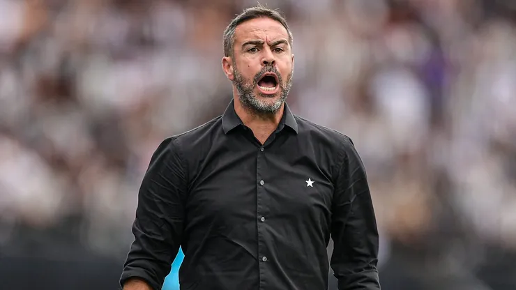 Artur Jorge falou sobre Abel Ferreira após conquistar o título do Brasileirão