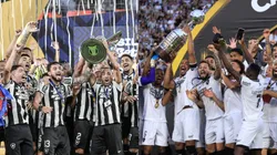 Botafogo venceu o Brasileirão e a Libertadores. Foto: Thiago Ribeiro/AGIF; Buda Mendes/Getty Images