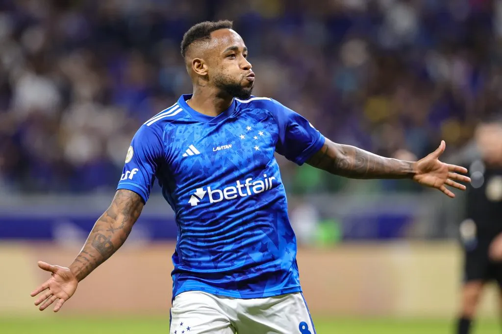 Foto: Gilson Lobo/AGIF – Rafa Silva não permanece no Cruzeiro