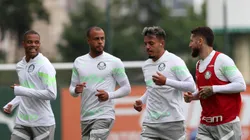 Barca do Palmeiras para 2025 será extensa e terá jogadores multicampeões de Abel