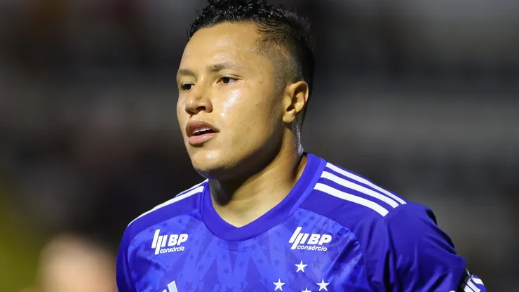 Marlon pode deixar o Cruzeiro rumo ao Grêmio em 2025