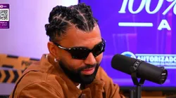 Gabigol concedendo entrevista em podcast. Foto: Reprodução/Podpah