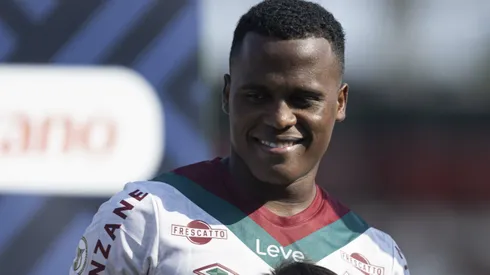 Jhon Arias durante partida entre Atlético-GO e Fluminense, pelo Campeonato Brasileiro, no Estádio Antônio Accioly.