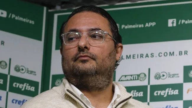 Foto: Ricardo Moreira/Fotoarena – Mattos, CEO do Cruzeiro, pode acertar com jogador do Verdão.