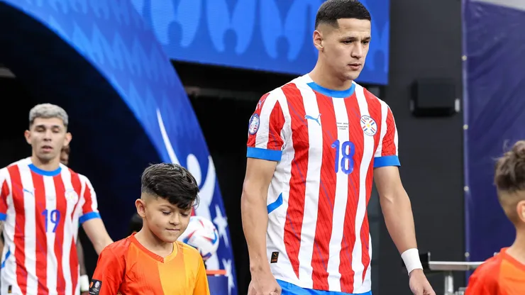 Alex Arce passou dificuldades financeiras, despontou tarde para o futebol e vem sendo destaque no futebol sul-americano em 2024