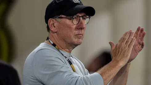 Jornalista destaca necessidade de Textor reforçar o elenco