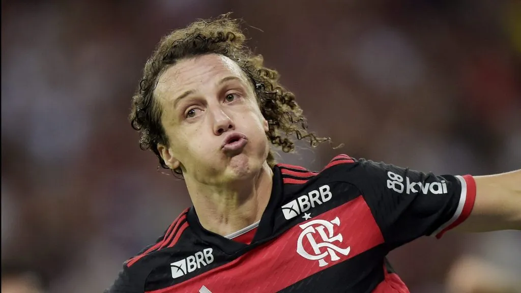 David Luiz tem futuro incerto - Foto: Alexandre Loureiro/AGIF.