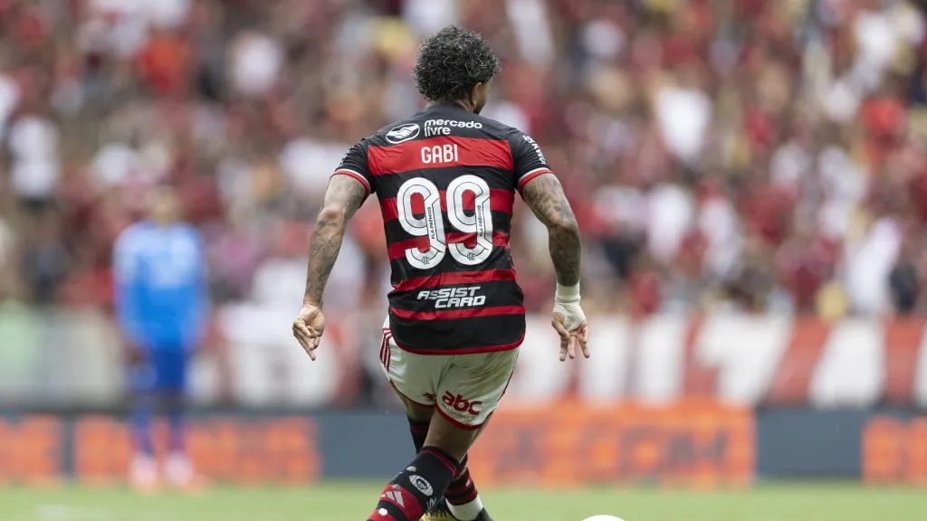 Gabigol deve movimentar o mercado da bola e 2025. Foto: Andre Mourao/AGIF