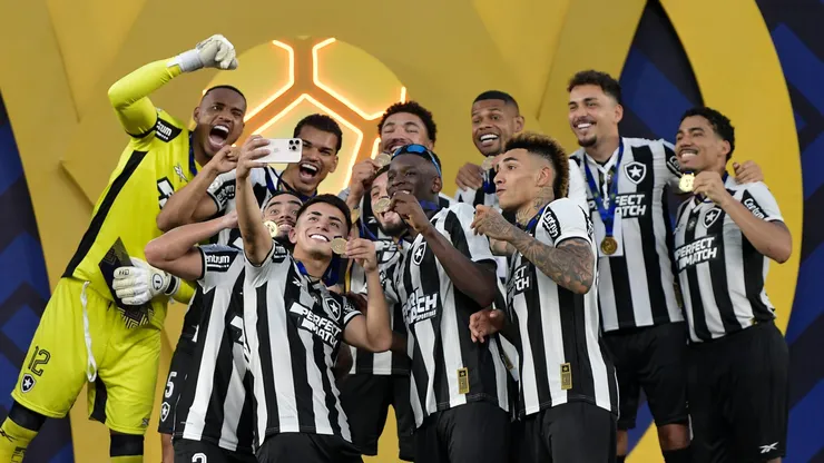 Campeão da Libertadores em 2024, Botafogo foi o representante da Conmebol na Copa Intercontinental da FIFA do ano passado - Foto: Thiago Ribeiro/AGIF