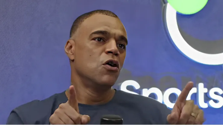 Denilson, comentarista da Globo e ex-jogador