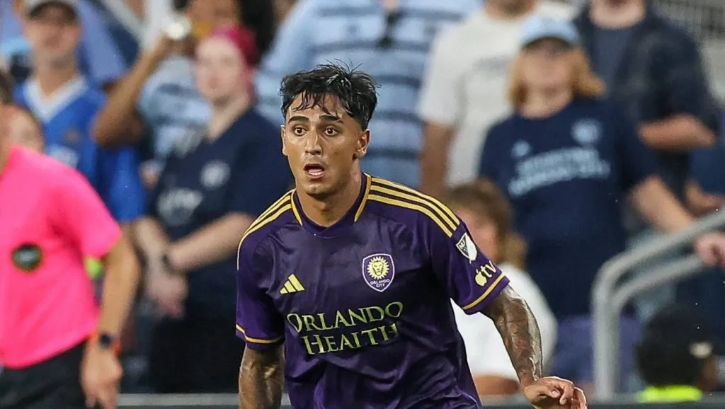 Foto: IMAGO / Newscom World – Facundo Torres durante jogo do Orlando City – atacante está perto de fechar com o Palmeiras.