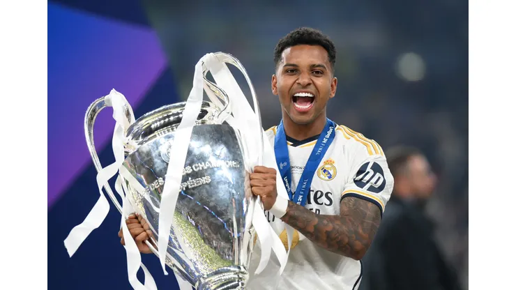 LONDON, ENGLAND - JUNE 01: Rodrygo of Real Madrid poses for a photograph with the UEFA Champions League Trophy after his team's victory during the UEFA Champions League 2023/24 Final match between Borussia Dortmund and Real Madrid CF at Wembley Stadium on June 01, 2024 in London, England. (Photo by Justin Setterfield/Getty Images)