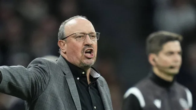 Foto: IMAGO / Pressinphoto – Rafa B. trabalhou no Real Madrid e está sem clube.