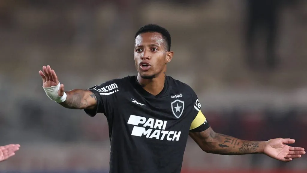 Tchê Tchê atuando pelo Glorioso na Libertadores.