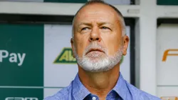 SP - SAO PAULO - 08/12/2024 - BRASILEIRO A 2024, PALMEIRAS X FLUMINENSE - Mano Menezes tecnico do Fluminense durante partida contra o Palmeiras no estadio Arena Allianz Parque pelo campeonato Brasileiro A 2024. Foto: Marco Miatelo/AGIF