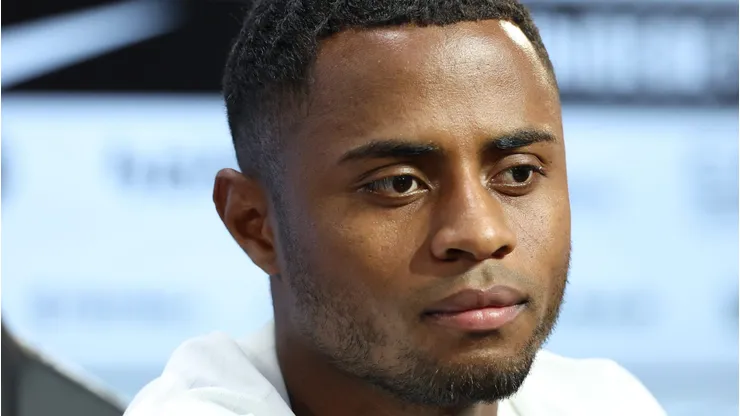 Diego Palacios em coletiva no Corinthians - - Foto: Marcello Zambrana/AGIF.