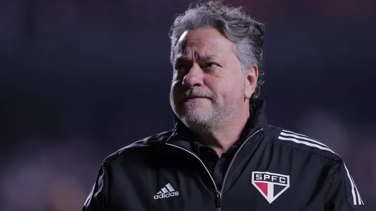 Casares precisa respeitar limite de gastos para contratar