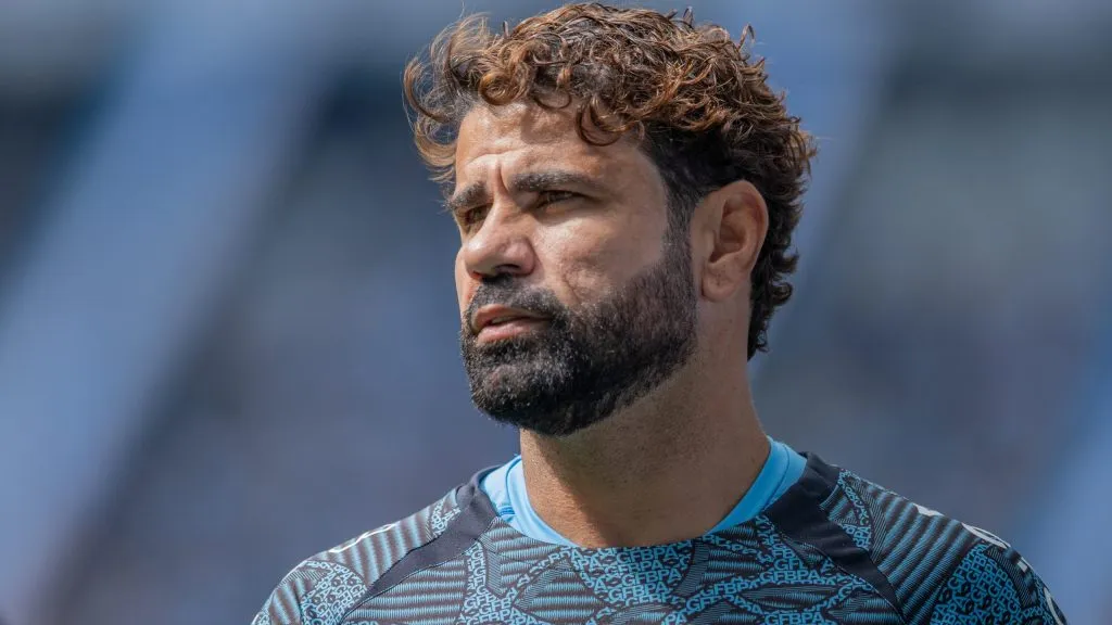 Diego Costa em partida do Grêmio