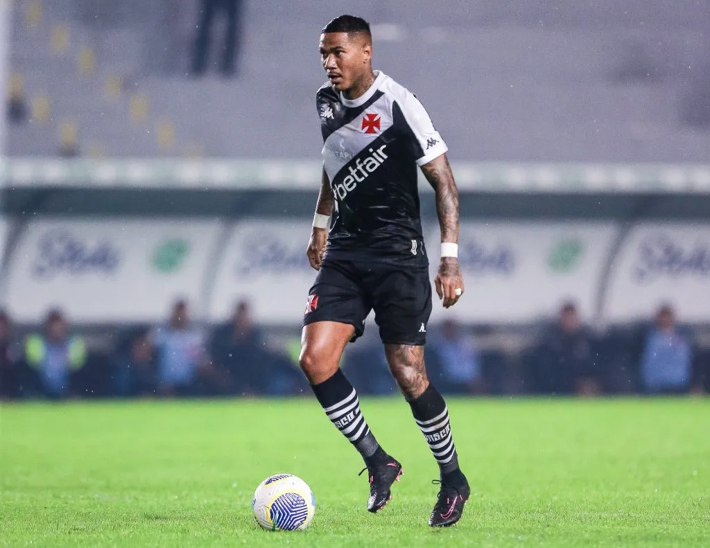 Foto: Giancarlo Santorum/AGIF – Zé Gabriel com contrato caro no Vasco