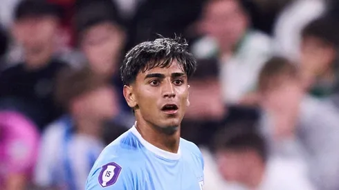 Facundo Torres em ação pela Seleção Uruguaia. Photo by Juan Manuel Serrano Arce/Getty Images