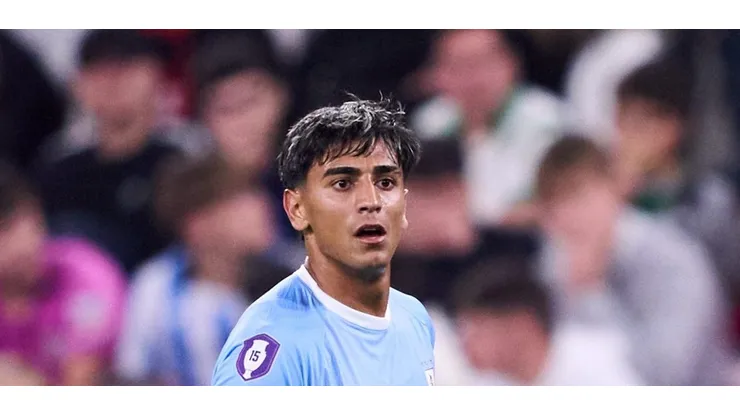 Facundo Torres em ação pela Seleção Uruguaia. Photo by Juan Manuel Serrano Arce/Getty Images