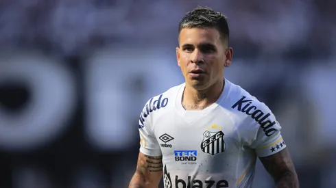 Soteldo pode permanecer no Santos em 2025