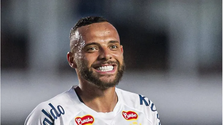 Guilherme em ação em jogo do Peixe no Paulistão 2024.