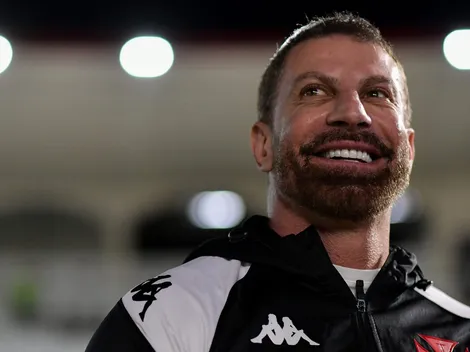 Vasco mira técnico e define prazo