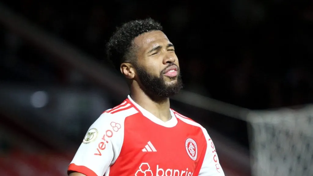 Wesley durante partida do Inter fora do Beira-Rio. Foto: Lucas Gabriel Cardoso/AGIF